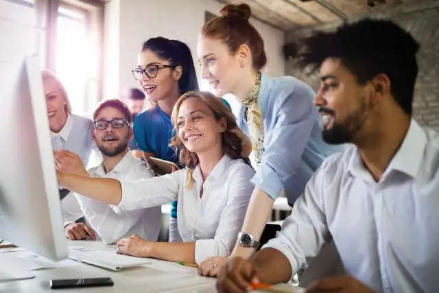 Comment la publicité et les relations publiques fonctionnent-elles ensemble ?