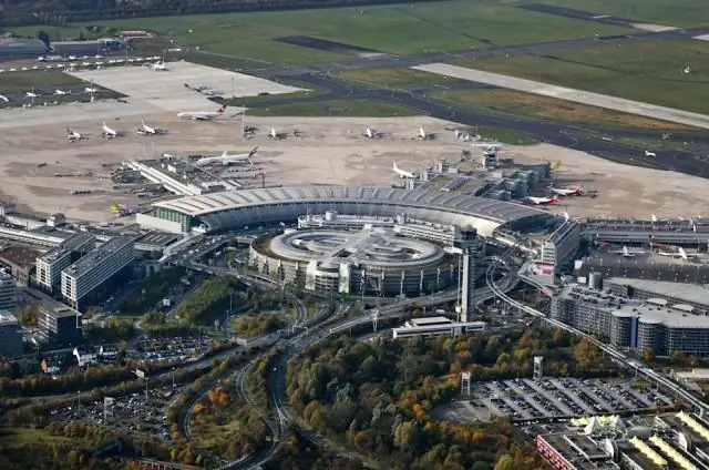 Wie spät können Flugzeuge am Flughafen von San Diego landen?