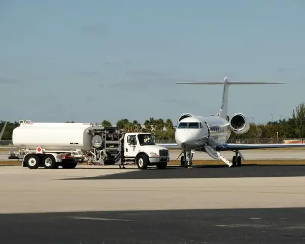 Quanto carburante consuma un jet all'ora?