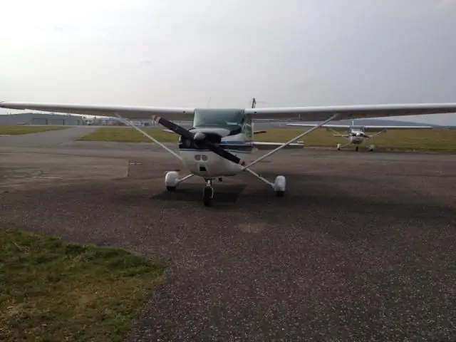 Hány mérföldet tud repülni egy Cessna 172-vel?