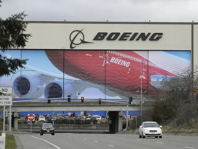 Cât de departe este fabrica Boeing de Seattle?