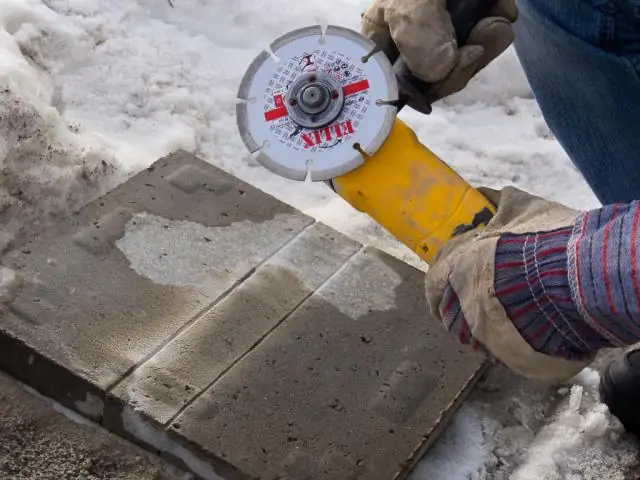 Kaip montuoti akmens plokštes ant išorinių sienų?