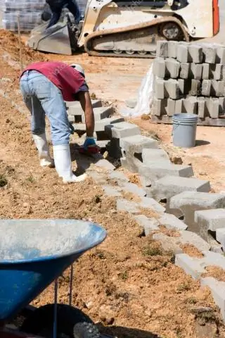 Posso usar blocos de concreto para uma fundação de galpão?