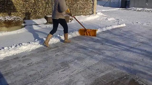 Kuna tofauti gani kati ya kisheria na isiyo ya kisheria?